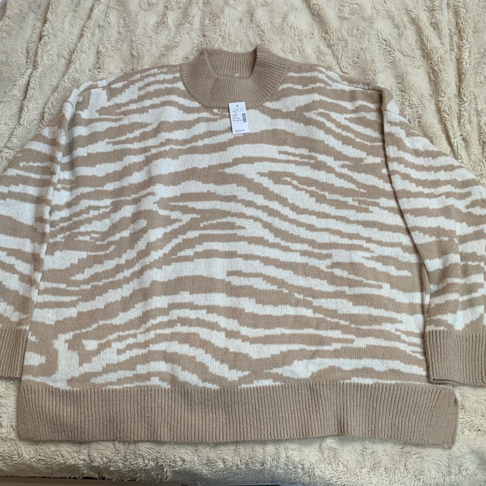 NWT tan and white animal print sweater XXL